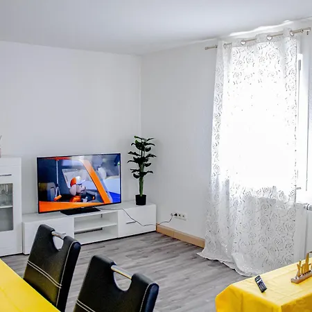 Διαμέρισμα F&f - 3 Zimmer Og Schickes - Zentral Mit Kostenfreien Privatparkplaetzen Und Wlan *